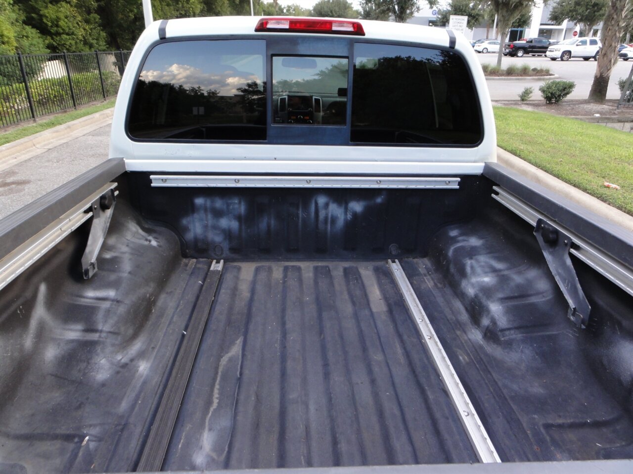 2018 Nissan Frontier SV Crew cab - Photo 23 - Deland, FL 32720