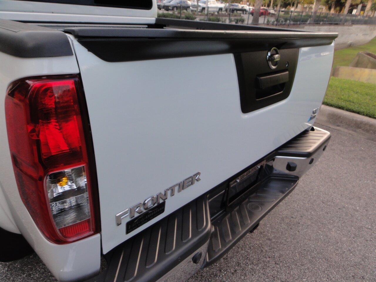 2018 Nissan Frontier SV Crew cab - Photo 24 - Deland, FL 32720