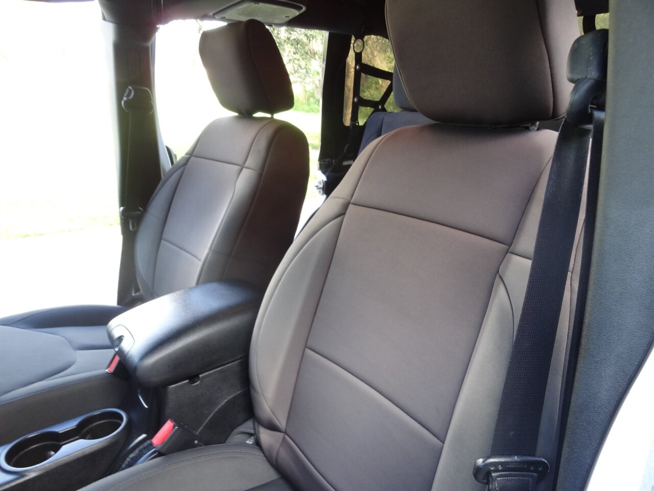 2016 Jeep Wrangler Unlimited Sport  4X4 - Photo 41 - Deland, FL 32720