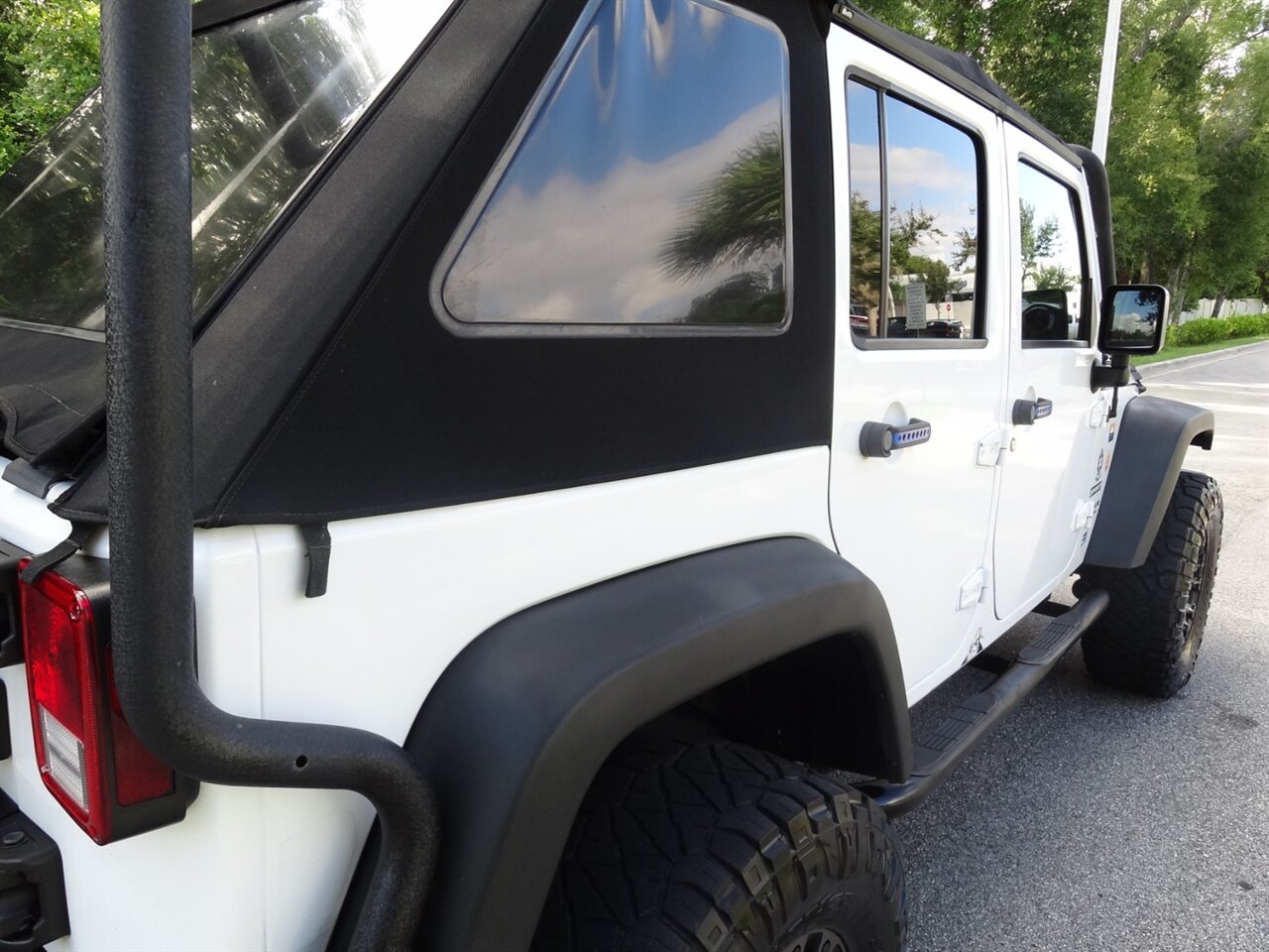 2016 Jeep Wrangler Unlimited Sport  4X4 - Photo 16 - Deland, FL 32720