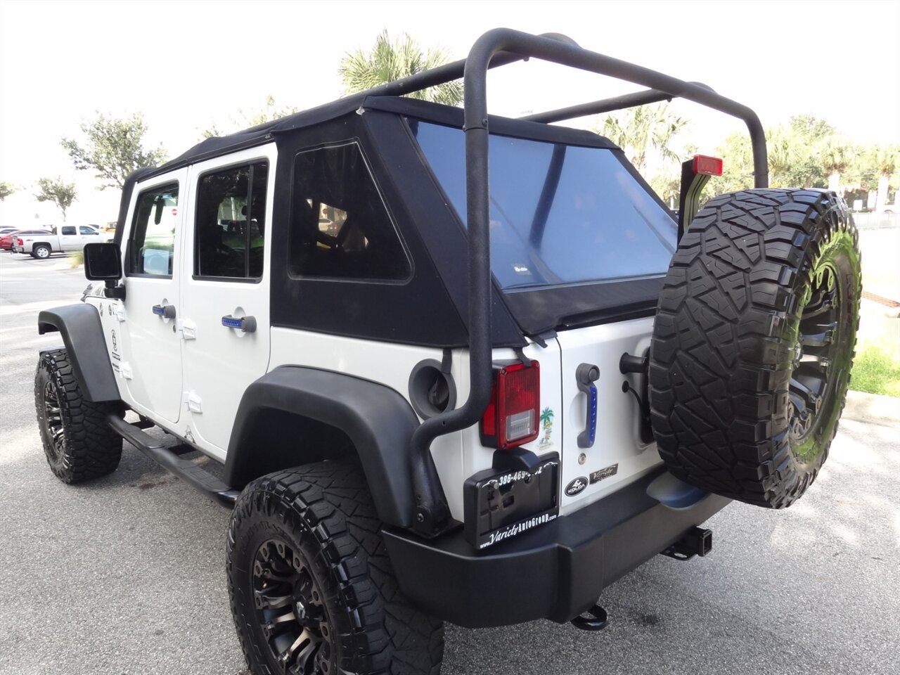 2016 Jeep Wrangler Unlimited Sport  4X4 - Photo 4 - Deland, FL 32720