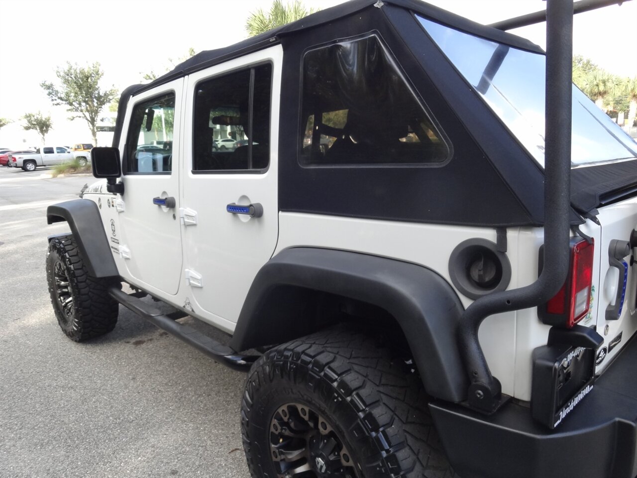 2016 Jeep Wrangler Unlimited Sport  4X4 - Photo 15 - Deland, FL 32720