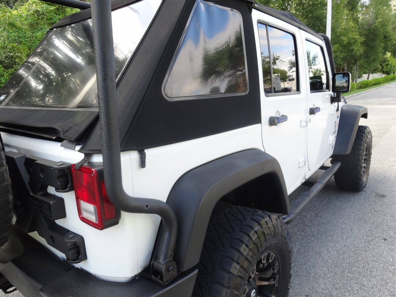 2016 Jeep Wrangler Unlimited Sport  4X4 - Photo 25 - Deland, FL 32720