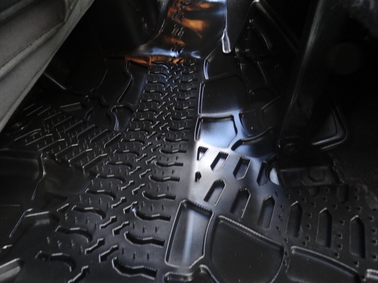 2016 Jeep Wrangler Unlimited Sport  4X4 - Photo 44 - Deland, FL 32720