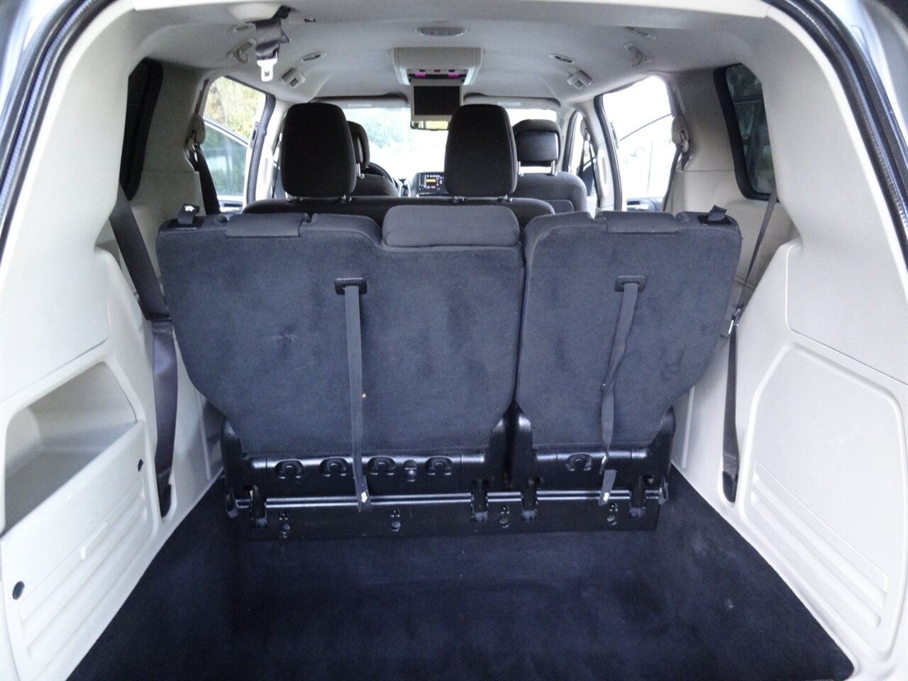 2019 Dodge Grand Caravan SE  Rear DVD entertainment - Photo 34 - Deland, FL 32720