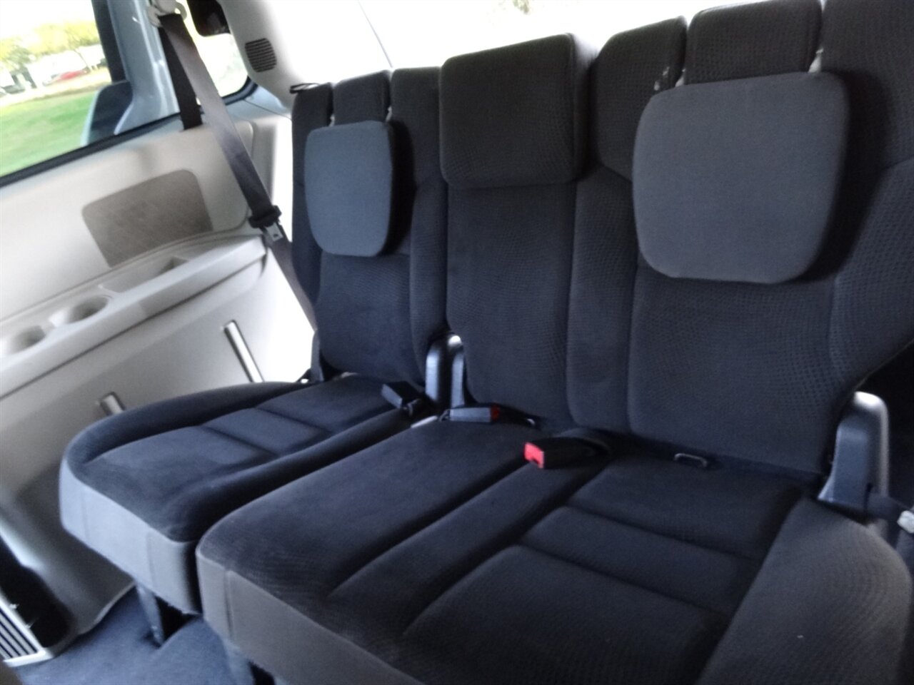 2019 Dodge Grand Caravan SE  Rear DVD entertainment - Photo 31 - Deland, FL 32720