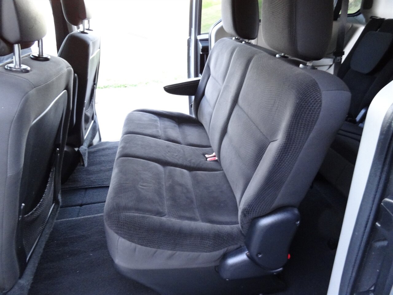 2019 Dodge Grand Caravan SE  Rear DVD entertainment - Photo 32 - Deland, FL 32720