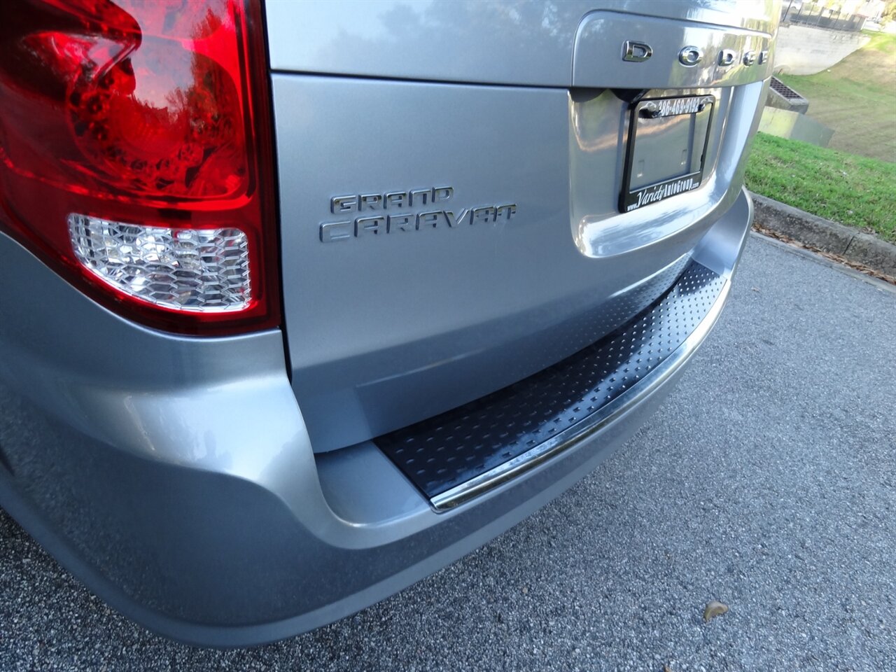 2019 Dodge Grand Caravan SE  Rear DVD entertainment - Photo 21 - Deland, FL 32720