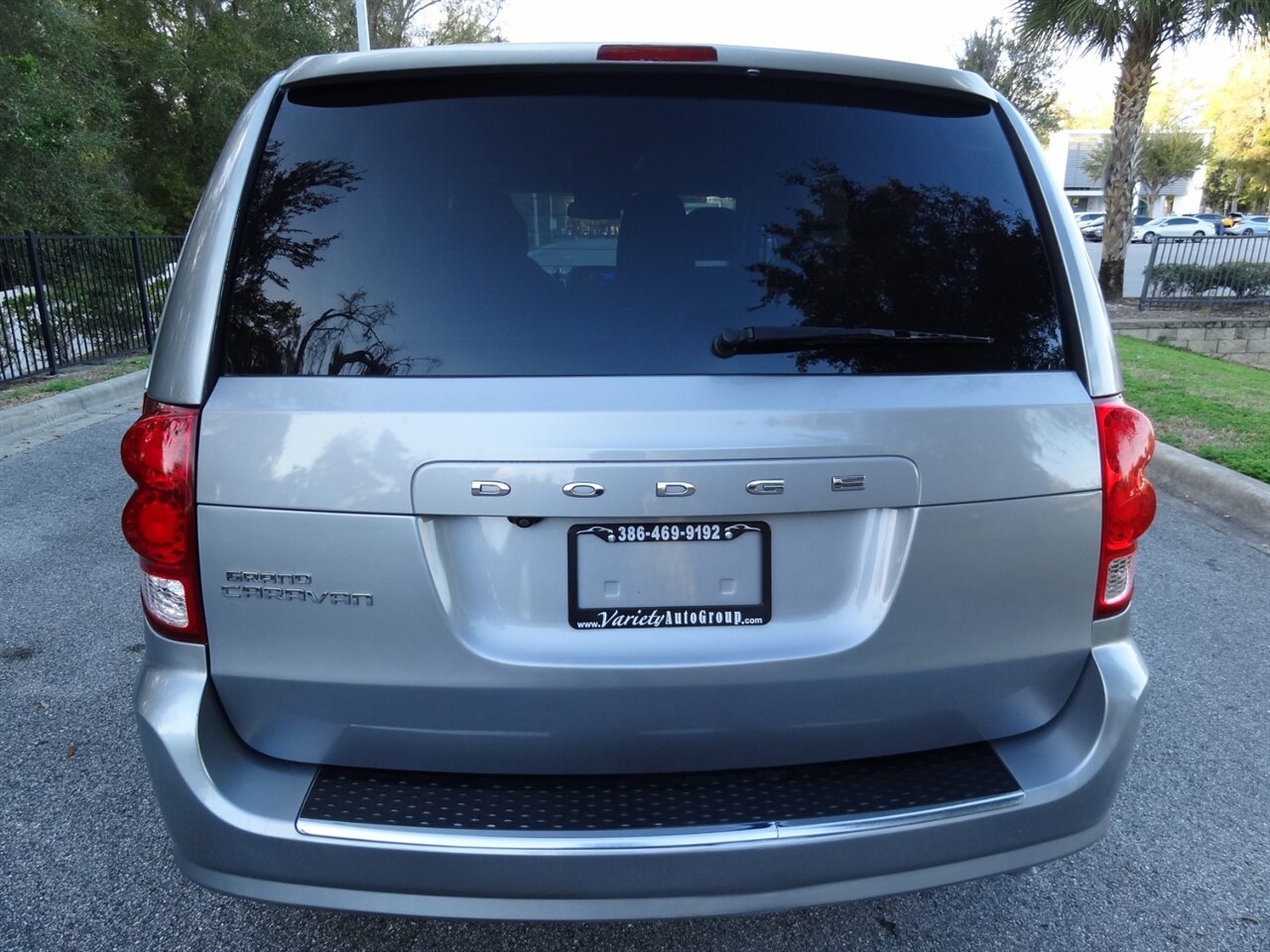 2019 Dodge Grand Caravan SE  Rear DVD entertainment - Photo 14 - Deland, FL 32720