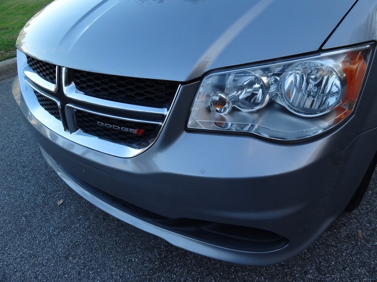 2019 Dodge Grand Caravan SE  Rear DVD entertainment - Photo 7 - Deland, FL 32720