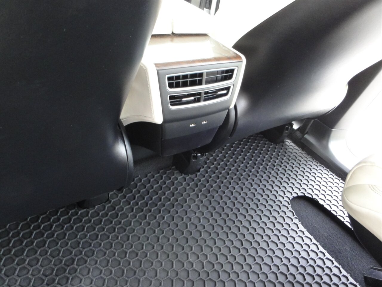 2018 Tesla Model X 75D Premium - Photo 41 - Deland, FL 32720