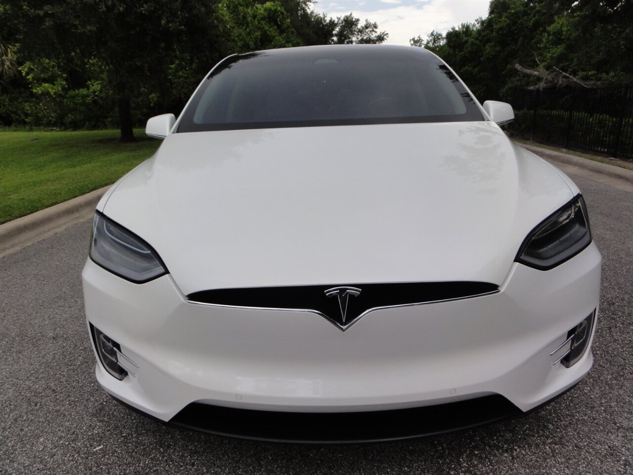 2018 Tesla Model X 75D Premium - Photo 5 - Deland, FL 32720
