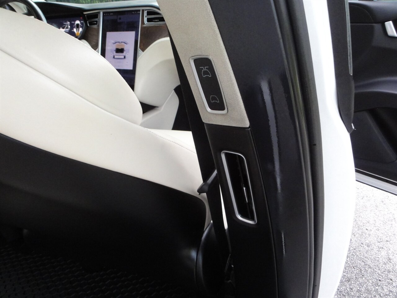 2018 Tesla Model X 75D Premium - Photo 45 - Deland, FL 32720