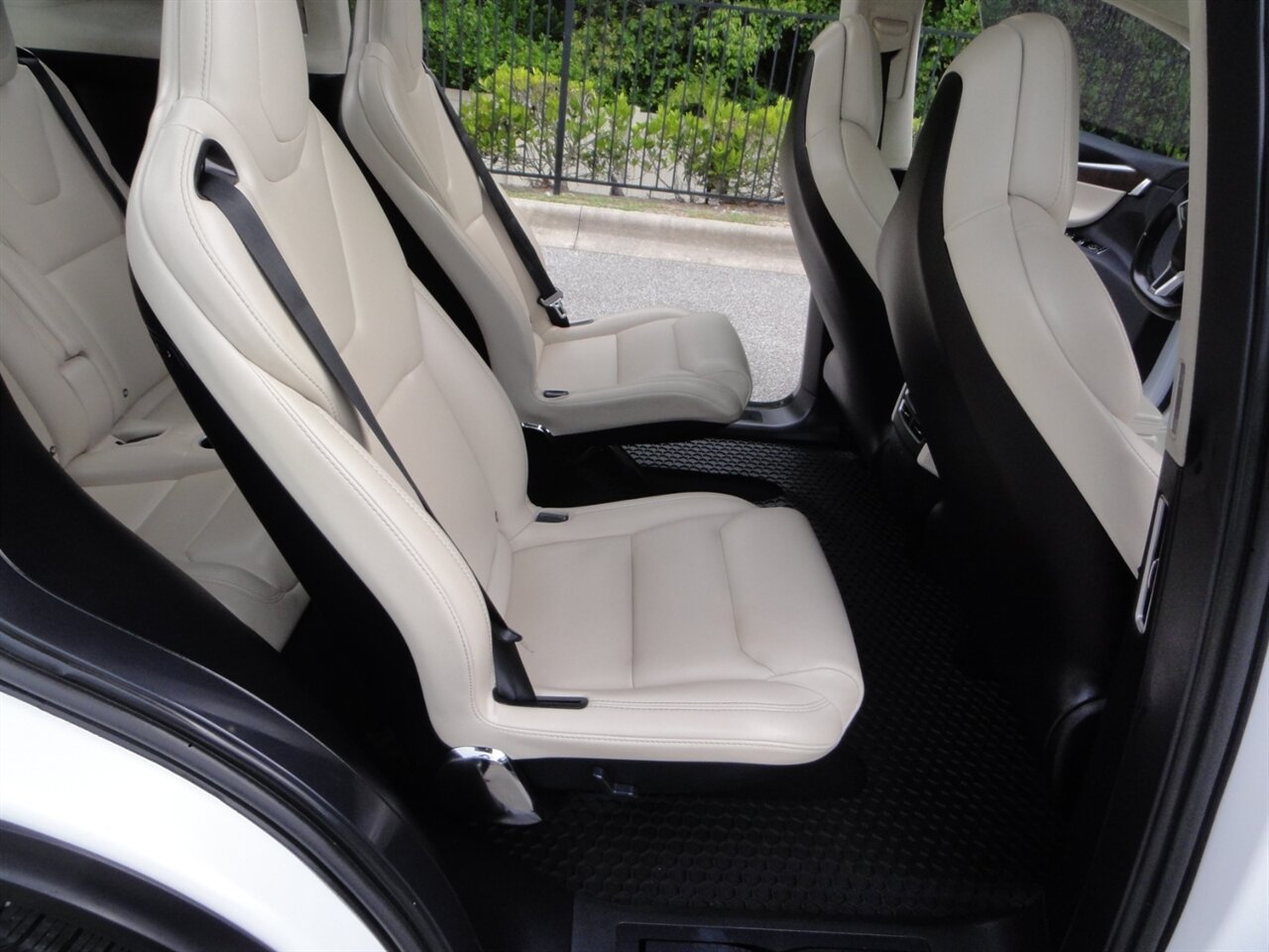 2018 Tesla Model X 75D Premium - Photo 44 - Deland, FL 32720