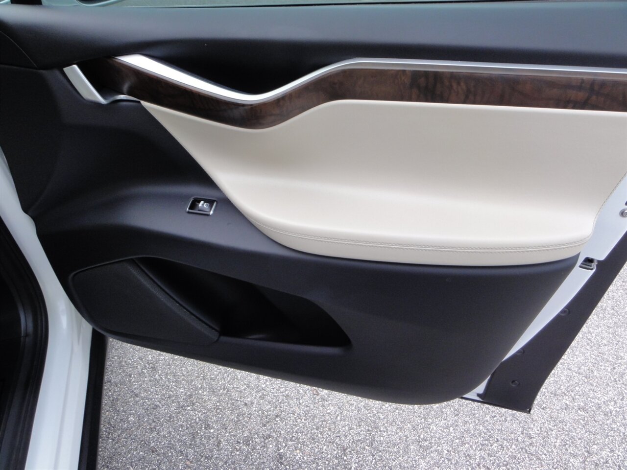 2018 Tesla Model X 75D Premium - Photo 48 - Deland, FL 32720