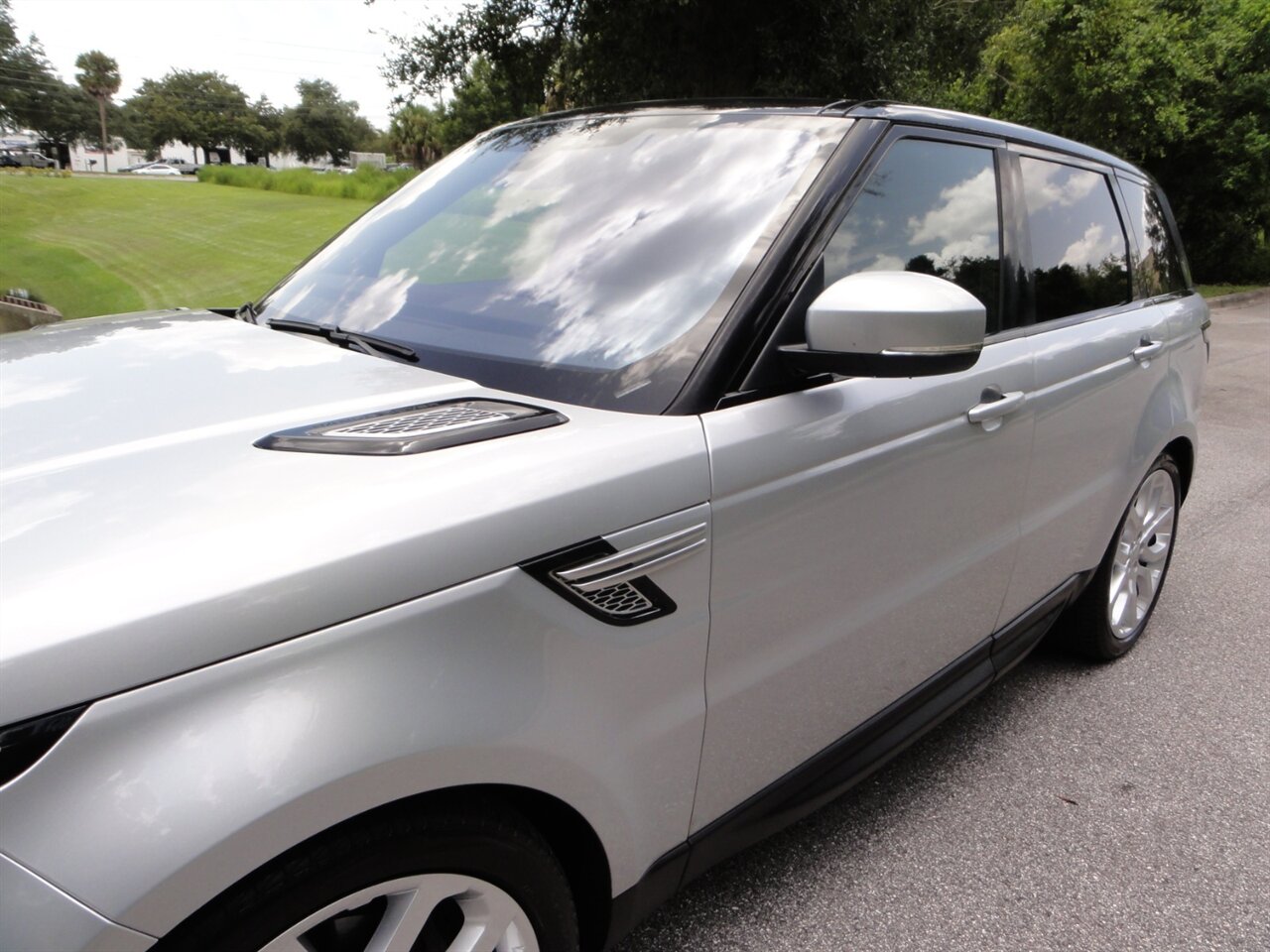 2017 Land Rover Range Rover Sport HSE Premium AWD - Photo 9 - Deland, FL 32720