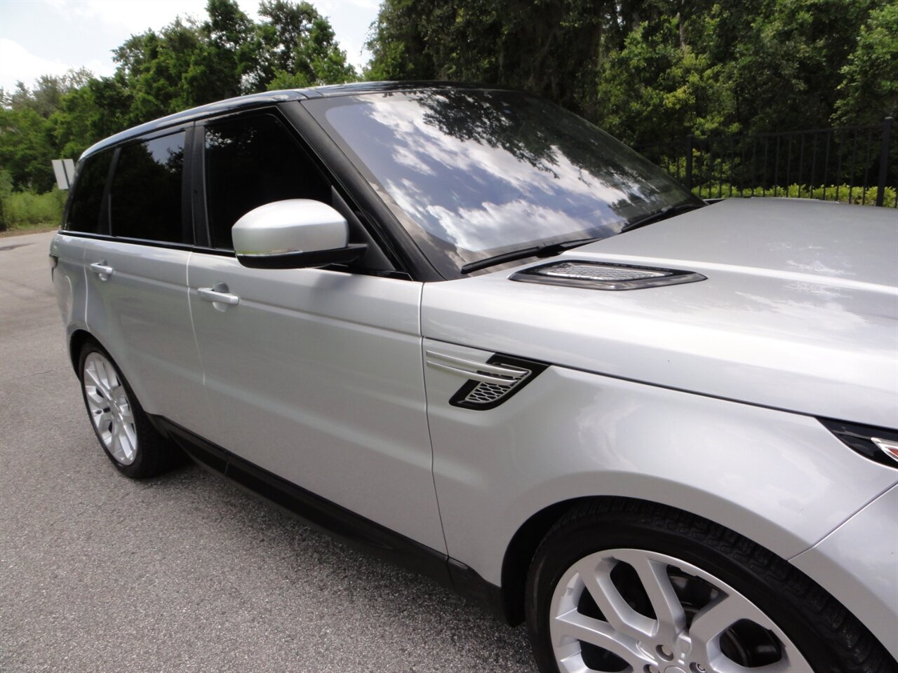 2017 Land Rover Range Rover Sport HSE Premium AWD - Photo 8 - Deland, FL 32720