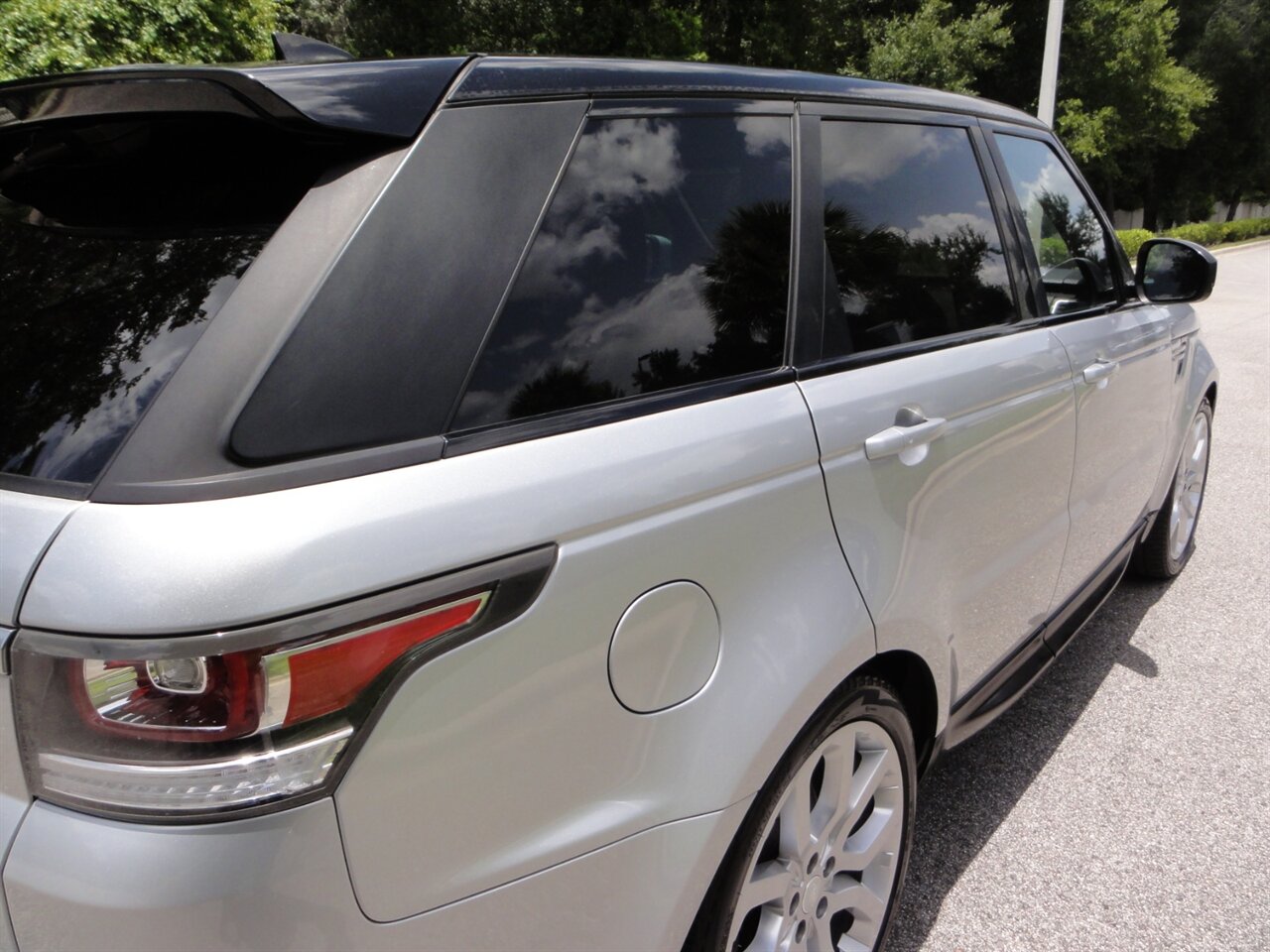 2017 Land Rover Range Rover Sport HSE Premium AWD - Photo 13 - Deland, FL 32720