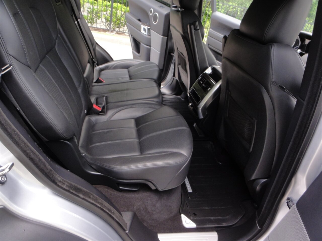2017 Land Rover Range Rover Sport HSE Premium AWD - Photo 39 - Deland, FL 32720
