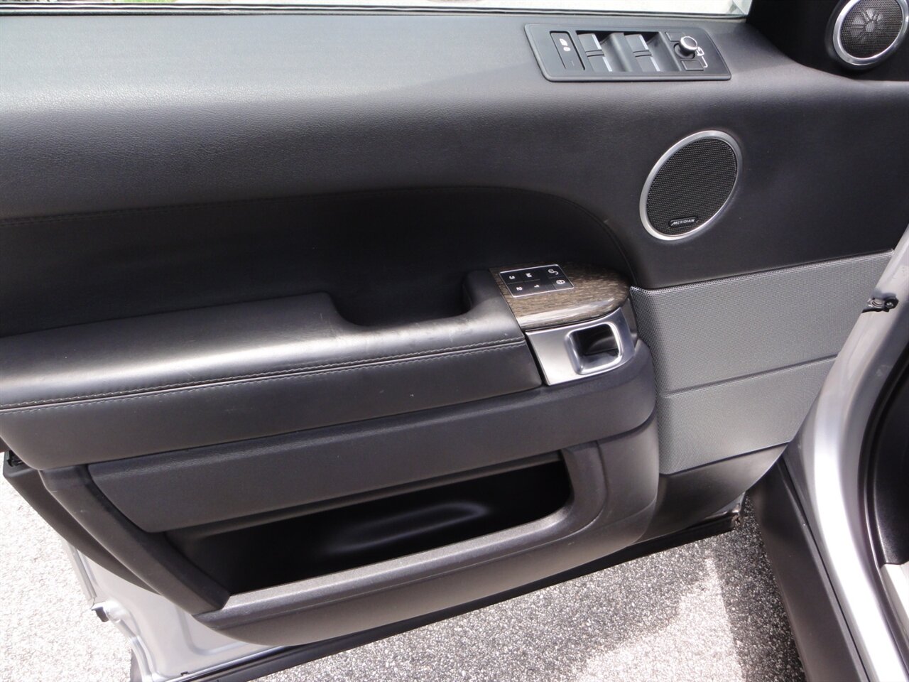 2017 Land Rover Range Rover Sport HSE Premium AWD - Photo 29 - Deland, FL 32720