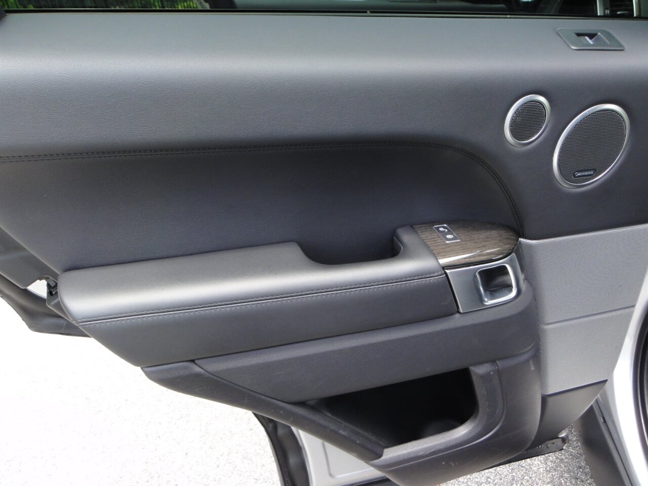 2017 Land Rover Range Rover Sport HSE Premium AWD - Photo 37 - Deland, FL 32720