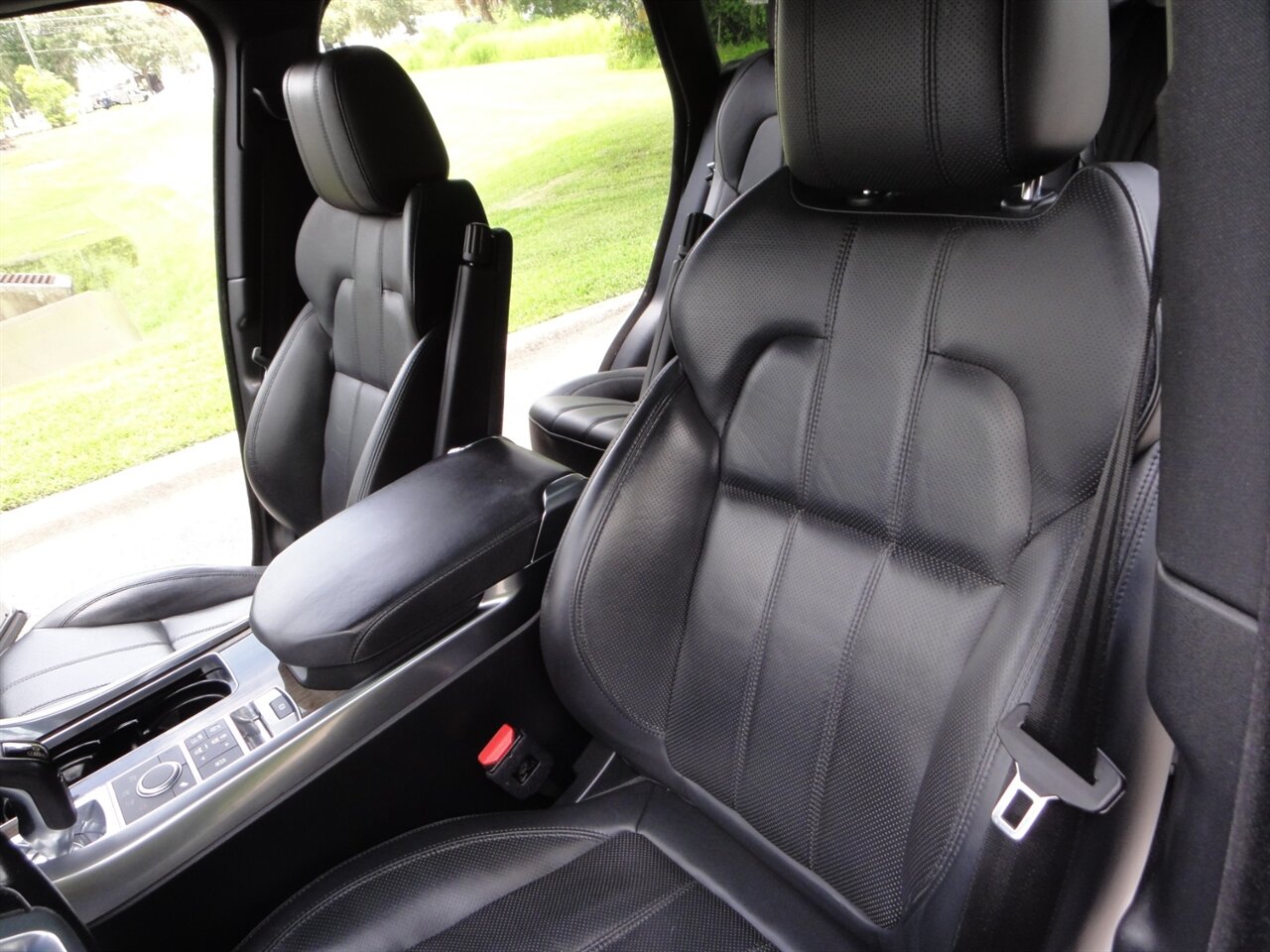 2017 Land Rover Range Rover Sport HSE Premium AWD - Photo 33 - Deland, FL 32720