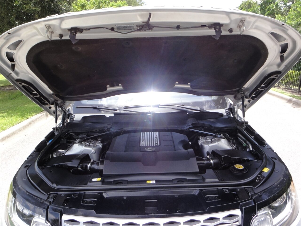 2017 Land Rover Range Rover Sport HSE Premium AWD - Photo 26 - Deland, FL 32720
