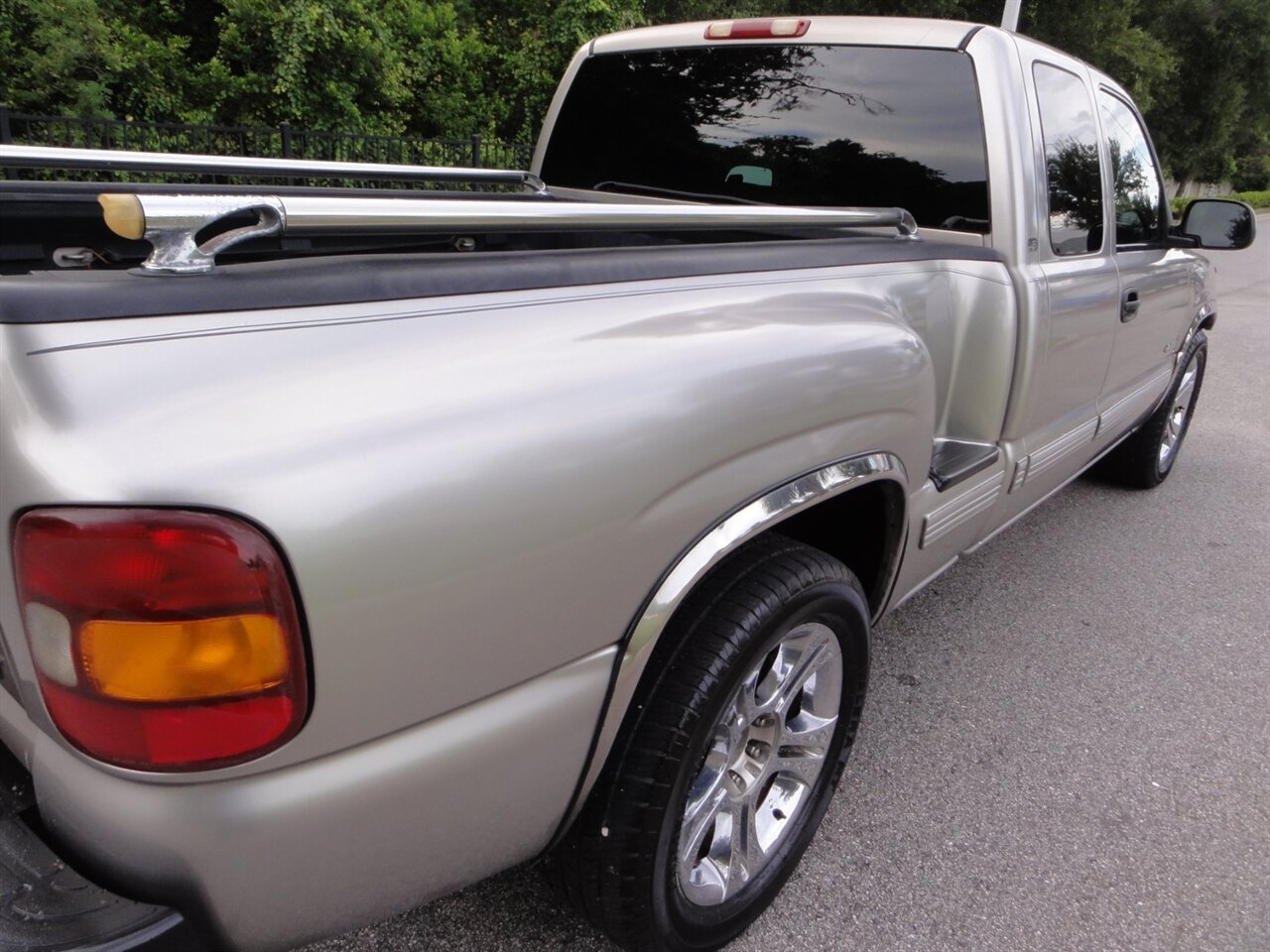 2001 Chevrolet Silverado 1500 LS Style side - Photo 13 - Deland, FL 32720