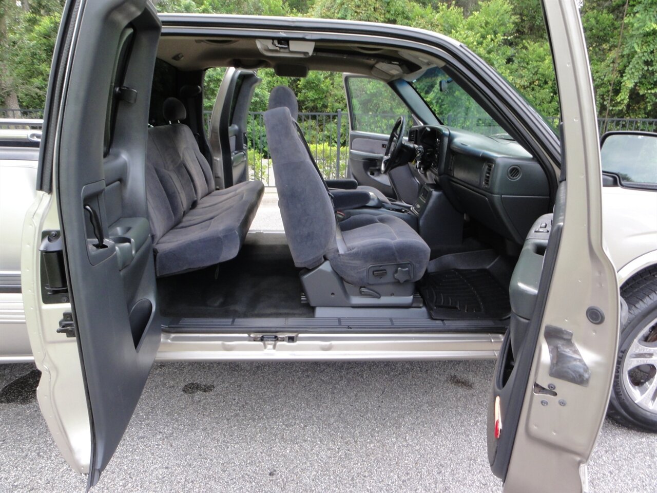 2001 Chevrolet Silverado 1500 LS Style side - Photo 17 - Deland, FL 32720