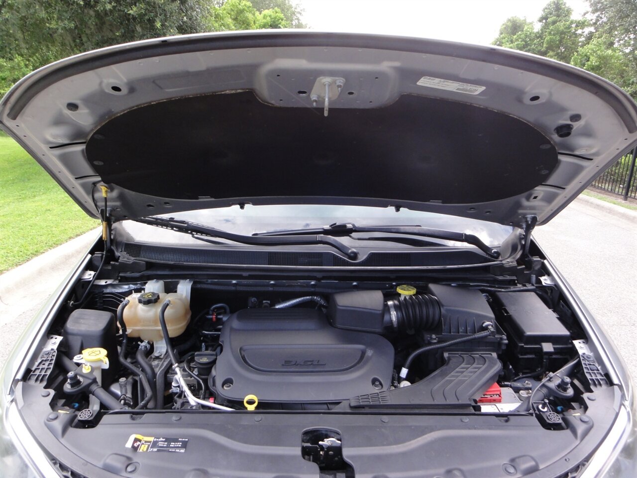 2020 Chrysler Pacifica Limited  Premium - Photo 26 - Deland, FL 32720