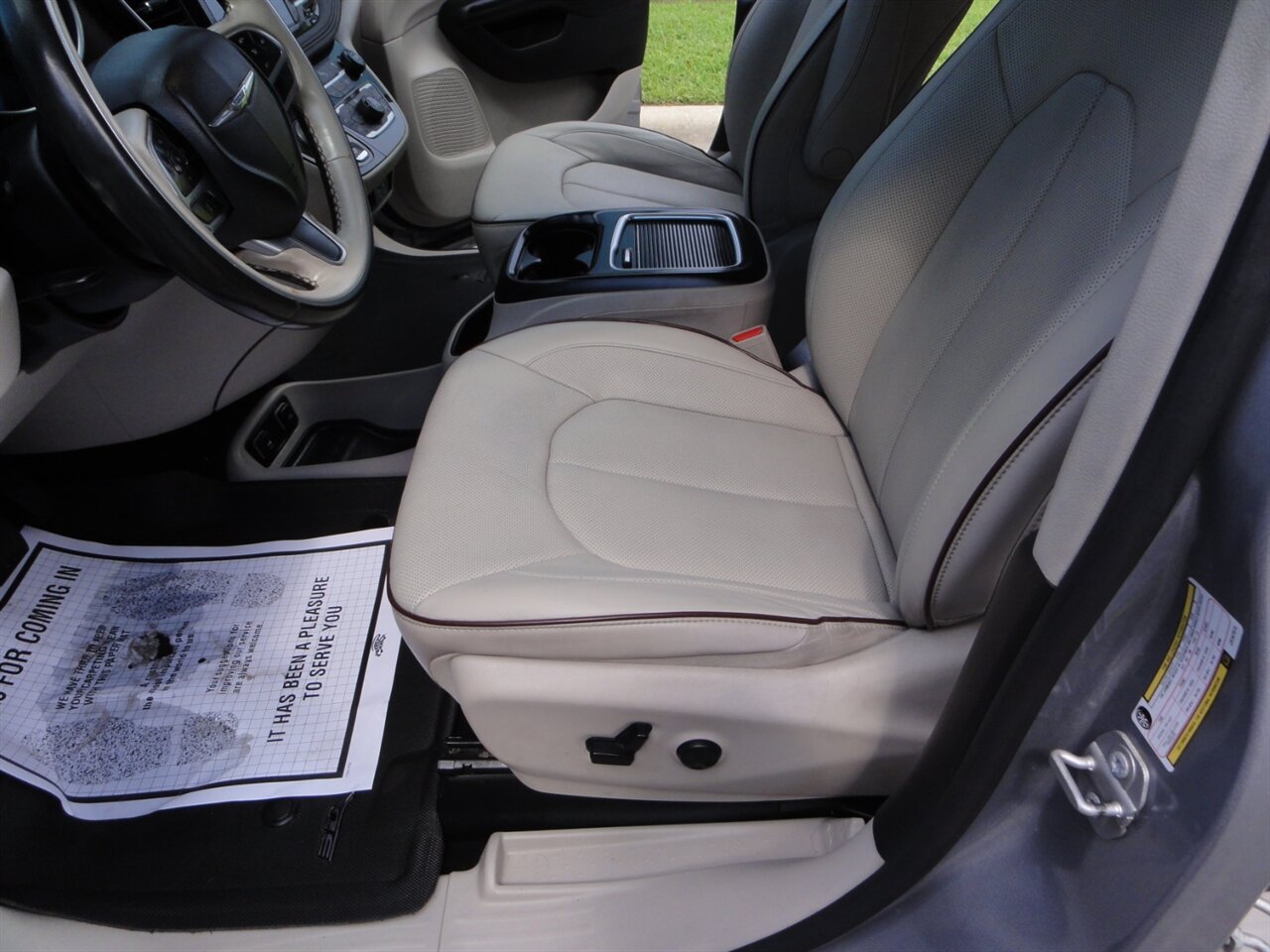 2020 Chrysler Pacifica Limited  Premium - Photo 32 - Deland, FL 32720