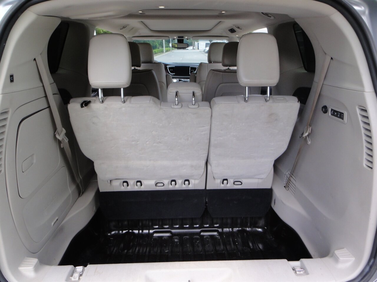 2020 Chrysler Pacifica Limited  Premium - Photo 39 - Deland, FL 32720
