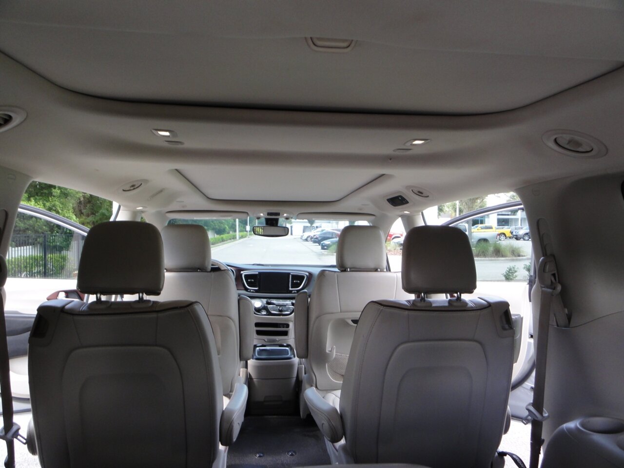 2020 Chrysler Pacifica Limited  Premium - Photo 40 - Deland, FL 32720
