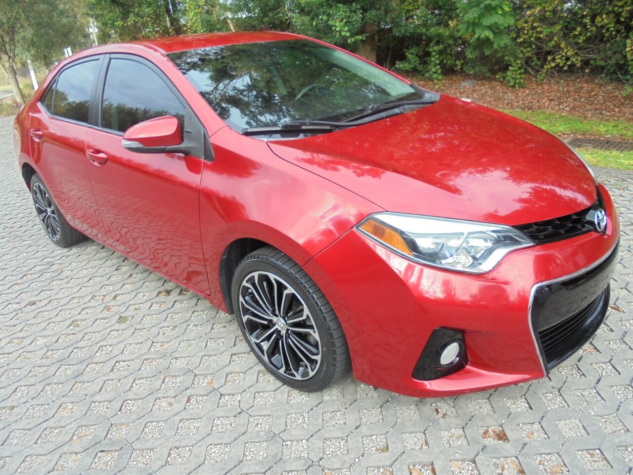 2015 Toyota Corolla S  Premium   - Photo 1 - Deland, FL 32720