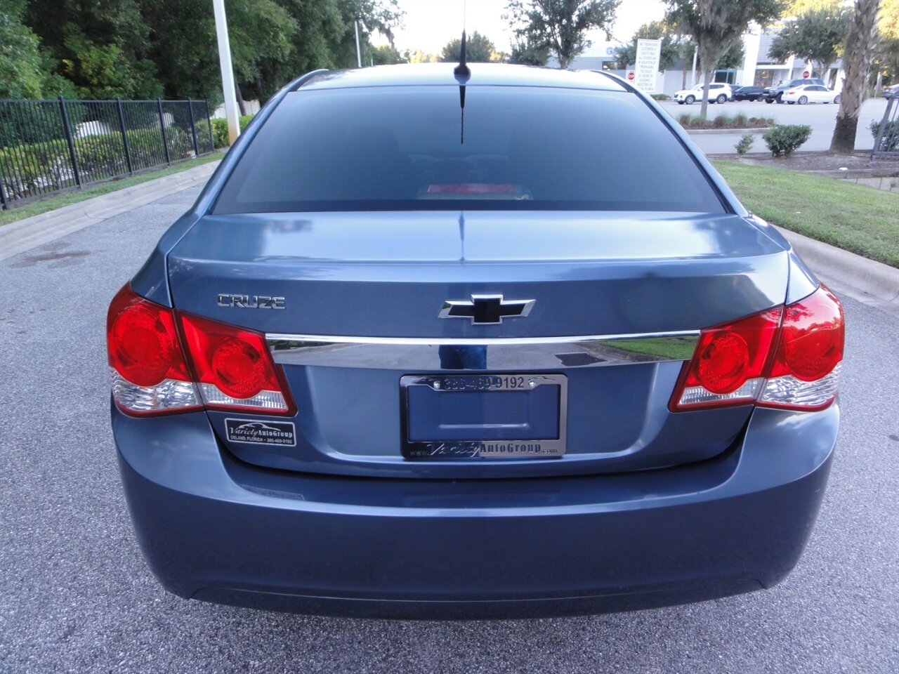 2013 Chevrolet Cruze LS Auto - Photo 14 - Deland, FL 32720