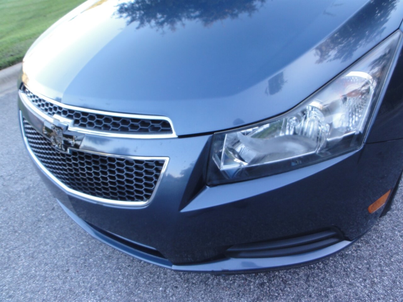 2013 Chevrolet Cruze LS Auto - Photo 6 - Deland, FL 32720