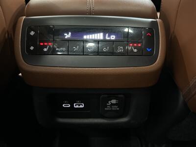 2023 Nissan Pathfinder Platinum   - Photo 24 - Austin, TX 78753