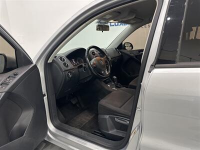 2018 Volkswagen Tiguan Limited 2.0T   - Photo 10 - Austin, TX 78753