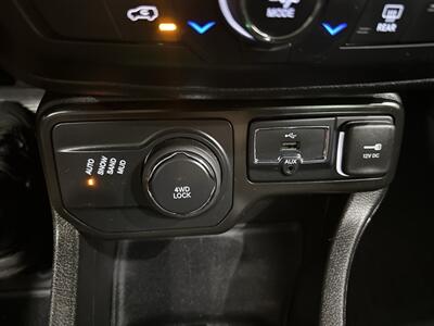 2023 Jeep Renegade Latitude   - Photo 27 - Austin, TX 78753