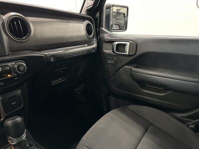 2023 Jeep Wrangler Sport S   - Photo 34 - Austin, TX 78753