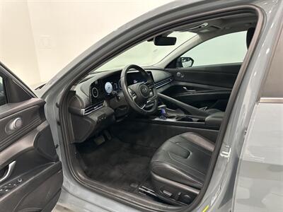 2023 Hyundai ELANTRA Limited   - Photo 10 - Austin, TX 78753