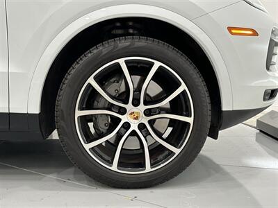 2021 Porsche Cayenne S   - Photo 36 - Austin, TX 78753