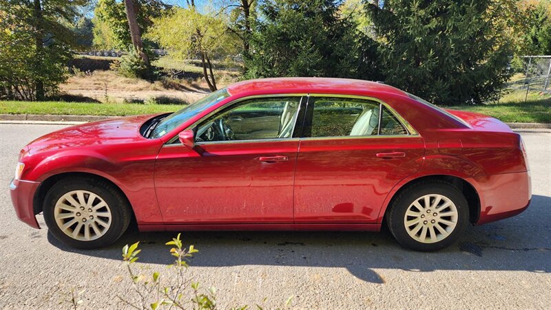 2014 Chrysler 300   - Photo 6 - Manassas, VA 20112