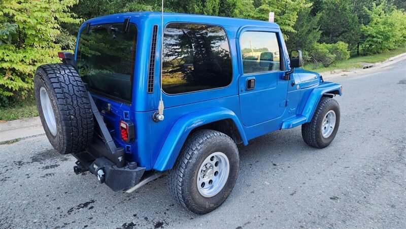 1997 Jeep Wrangler SE   - Photo 3 - Manassas, VA 20112