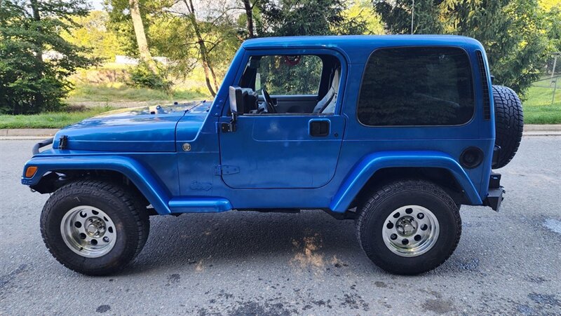 1997 Jeep Wrangler SE   - Photo 6 - Manassas, VA 20112