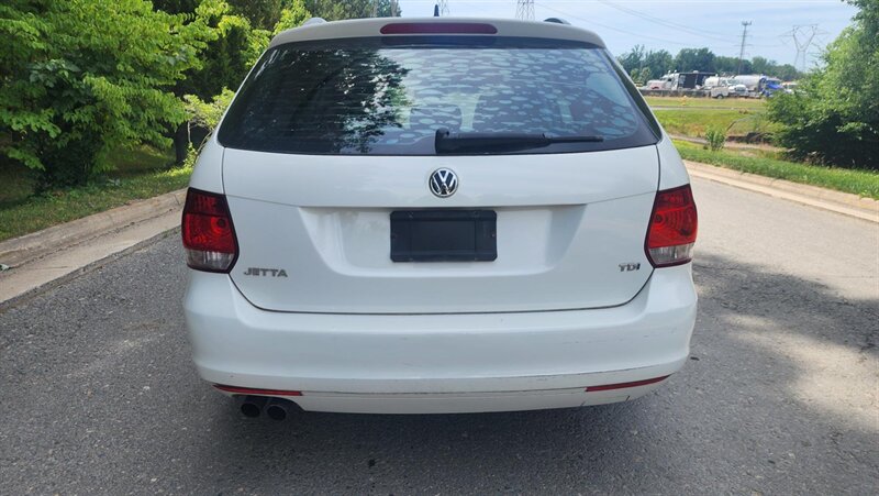 2013 Volkswagen Jetta SportWagen TDI   - Photo 6 - Manassas, VA 20112