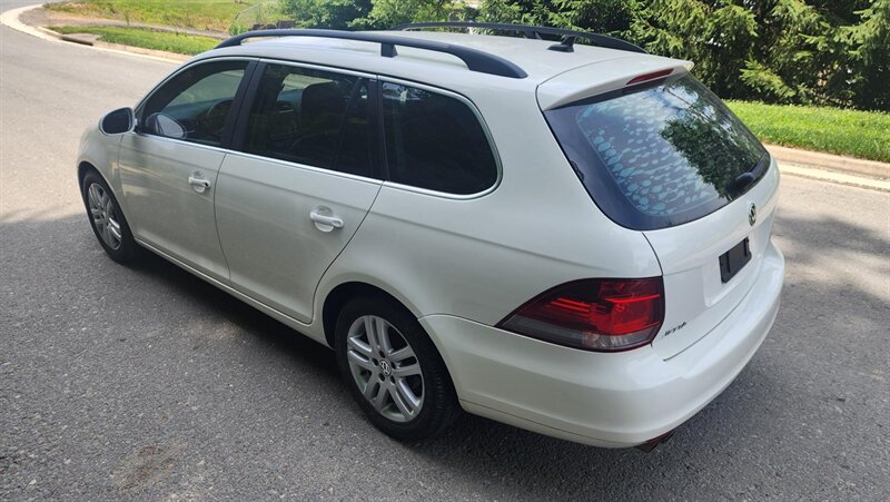 2013 Volkswagen Jetta SportWagen TDI   - Photo 7 - Manassas, VA 20112