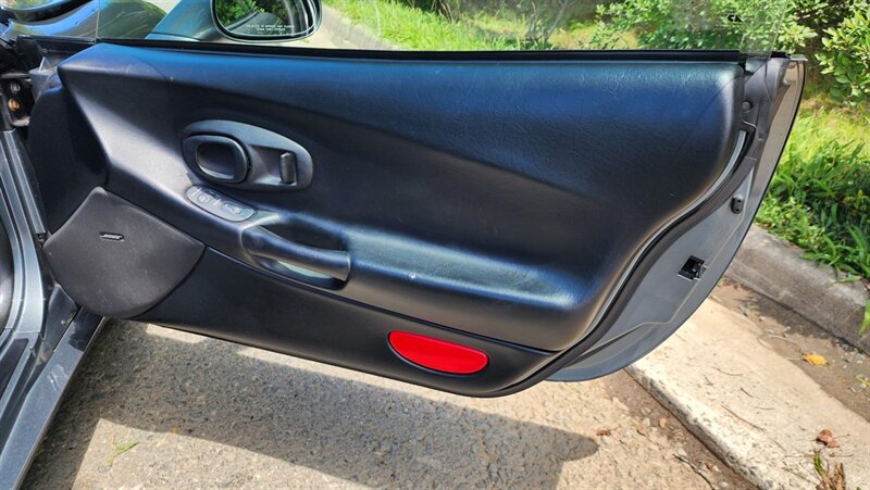 2003 Chevrolet Corvette   - Photo 16 - Manassas, VA 20112