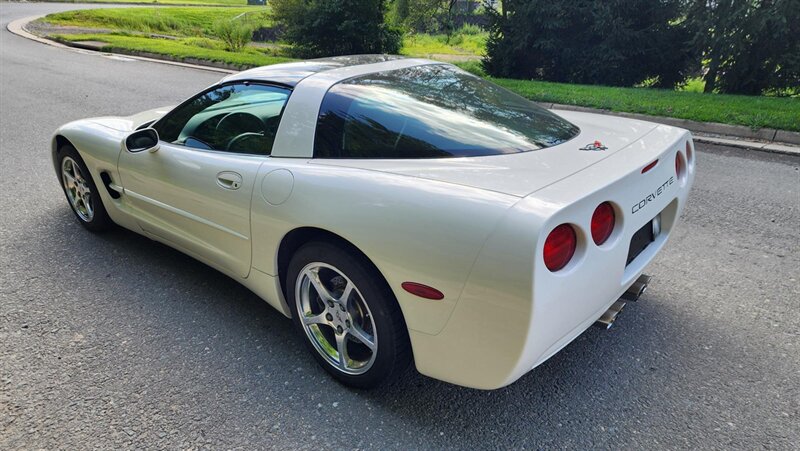 2001 Chevrolet Corvette   - Photo 5 - Manassas, VA 20112