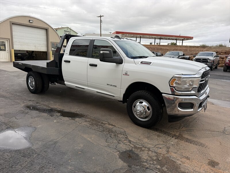 2024 RAM 3500 SLT - Photo 4 - Roosevelt, UT 84066